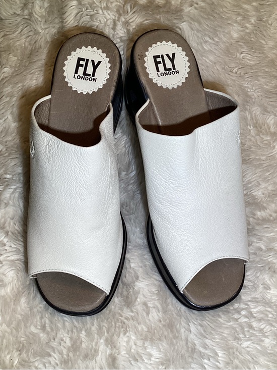 Fly London Shoes - FLY London White Leather Open-Toe Slide Sandals size 6.5-7